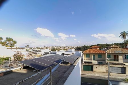 Casa à venda com 166m², 3 quartos e 2 vagasVista da suíte 2