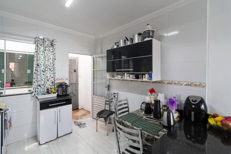 Casa à venda com 166m², 3 quartos e 2 vagasCozinha