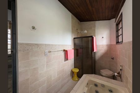 Casa para alugar com 400m², 4 quartos e 3 vagasBanheiro da Suíte