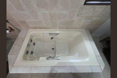 Casa para alugar com 400m², 4 quartos e 3 vagasBanheiro da Suíte