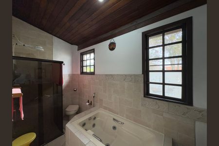 Casa para alugar com 400m², 4 quartos e 3 vagasBanheiro da Suíte