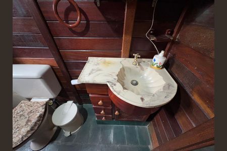 Casa para alugar com 400m², 4 quartos e 3 vagasBanheiro da Edícula 