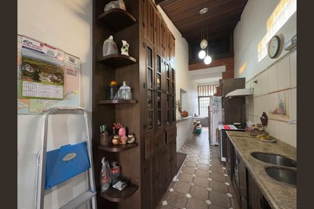 Casa para alugar com 400m², 4 quartos e 3 vagasCozinha