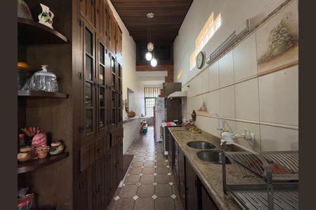 Casa para alugar com 400m², 4 quartos e 3 vagasCozinha