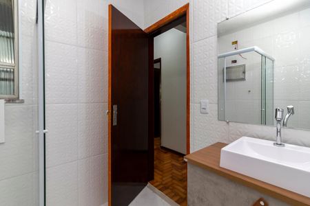 Apartamento à venda com 200m², 3 quartos e 1 vagaBanheiro 2