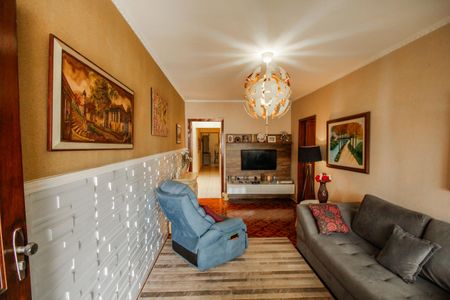 Casa para alugar com 150m², 3 quartos e 2 vagasSala