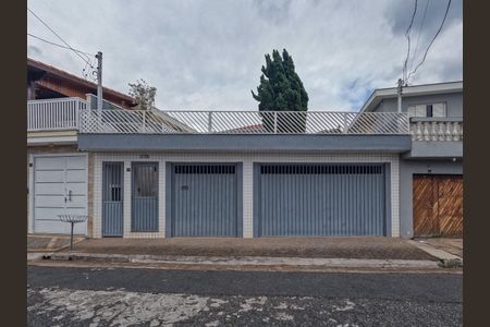 Casa para alugar com 150m², 3 quartos e 2 vagasFachada