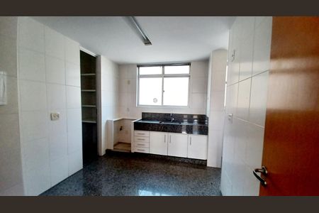 Apartamento à venda com 110m², 3 quartos e 2 vagas Apartamento à venda com 110m², 3 quartos e 2 vagasCozinha