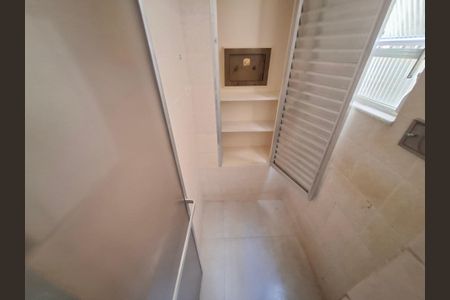 Apartamento à venda com 63m², 2 quartos e sem vagaBanheiro Social