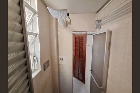 Apartamento à venda com 63m², 2 quartos e sem vagaBanheiro Social