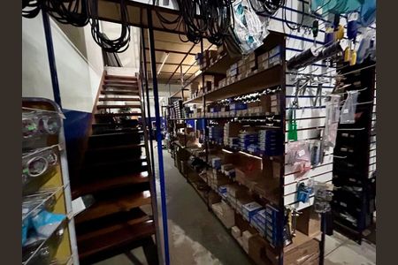 Casa à venda com 325m², 2 quartos e 2 vagasEspaço Salão