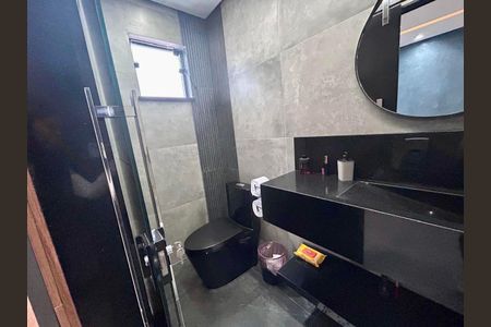 Casa à venda com 325m², 2 quartos e 2 vagasBanheiro 2