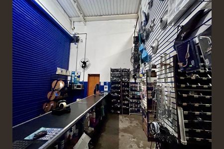 Casa à venda com 325m², 2 quartos e 2 vagasEspaço Salão