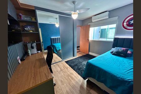 Casa à venda com 325m², 2 quartos e 2 vagasSuíte 2