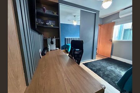 Casa à venda com 325m², 2 quartos e 2 vagasSuíte 2