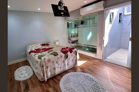 Casa à venda com 325m², 2 quartos e 2 vagasSuíte 1