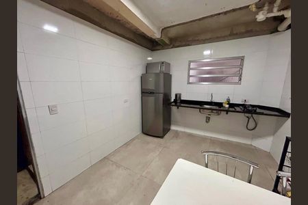 Casa à venda com 325m², 2 quartos e 2 vagasCozinha 2