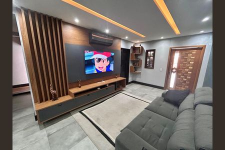 Casa à venda com 325m², 2 quartos e 2 vagasSala