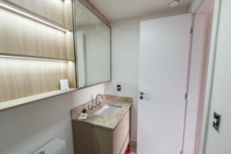 Apartamento à venda com 65m², 2 quartos e 1 vagaBanheiro da suíte