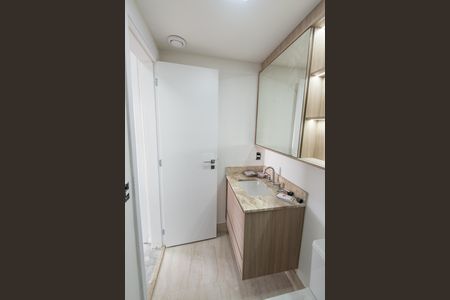 Apartamento à venda com 65m², 2 quartos e 1 vagaBanheiro Social