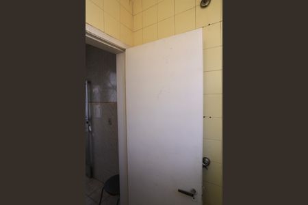 Apartamento à venda com 240m², 4 quartos e 2 vagas Apartamento à venda com 240m², 4 quartos e 2 vagasBanheiro de serviço