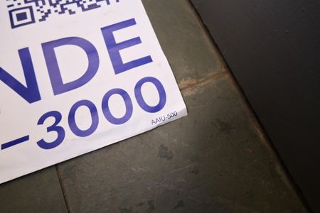 Apartamento à venda com 240m², 4 quartos e 2 vagas Apartamento à venda com 240m², 4 quartos e 2 vagasPlaquinha