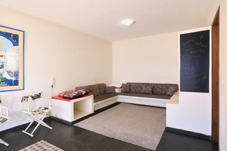 Sala de TV de apartamento à venda com 4 quartos, 240m² em São Pedro, Belo Horizonte