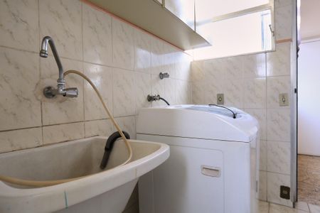 Apartamento à venda com 240m², 4 quartos e 2 vagas Apartamento à venda com 240m², 4 quartos e 2 vagasÁrea de Serviço