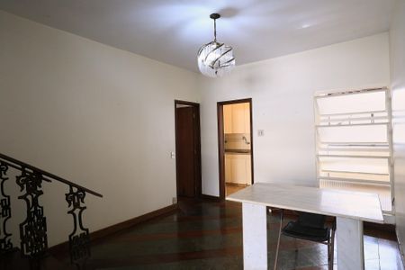 Apartamento à venda com 240m², 4 quartos e 2 vagas Apartamento à venda com 240m², 4 quartos e 2 vagasSala de Jantar
