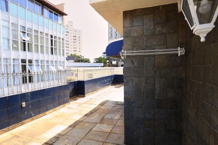 Apartamento à venda com 240m², 4 quartos e 2 vagas Apartamento à venda com 240m², 4 quartos e 2 vagasCobertura