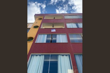 Apartamento à venda com 240m², 4 quartos e 2 vagas Apartamento à venda com 240m², 4 quartos e 2 vagasPlaquinha