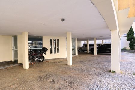 Apartamento à venda com 240m², 4 quartos e 2 vagas Apartamento à venda com 240m², 4 quartos e 2 vagasGaragem
