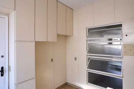 Apartamento à venda com 240m², 4 quartos e 2 vagas Apartamento à venda com 240m², 4 quartos e 2 vagasCozinha