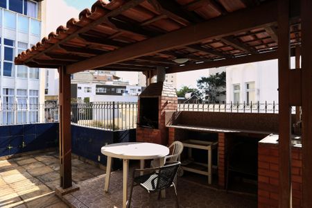 Apartamento à venda com 240m², 4 quartos e 2 vagas Apartamento à venda com 240m², 4 quartos e 2 vagasChurrasqueira