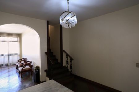 Apartamento à venda com 240m², 4 quartos e 2 vagas Apartamento à venda com 240m², 4 quartos e 2 vagasSala de Jantar