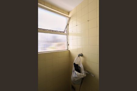 Apartamento à venda com 240m², 4 quartos e 2 vagas Apartamento à venda com 240m², 4 quartos e 2 vagasBanheiro de serviço