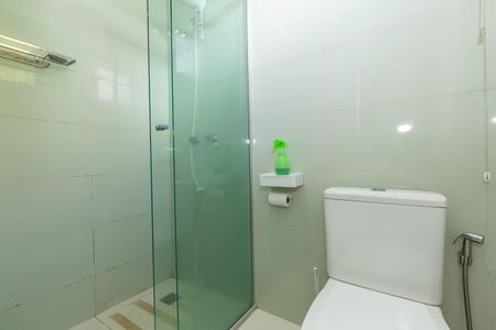 Casa para alugar com 220m², 3 quartos e 6 vagasBanheiro 2