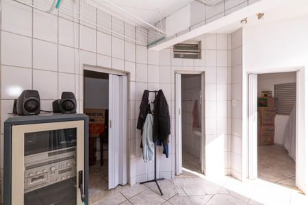 Casa para alugar com 220m², 3 quartos e 6 vagasÁrea de Serviço