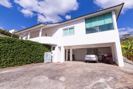 Casa para alugar com 220m², 3 quartos e 6 vagasGaragem