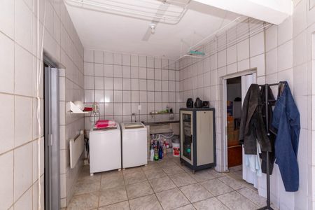 Casa para alugar com 220m², 3 quartos e 6 vagasÁrea de Serviço