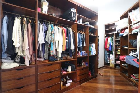 Casa à venda com 251m², 3 quartos e 3 vagasQuarto 2