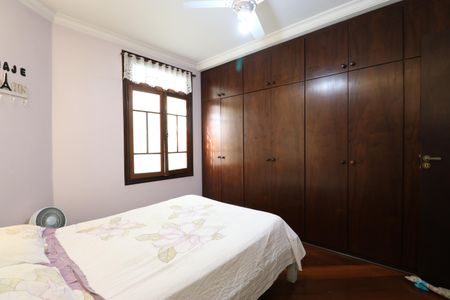 Casa à venda com 251m², 3 quartos e 3 vagasQuarto 1