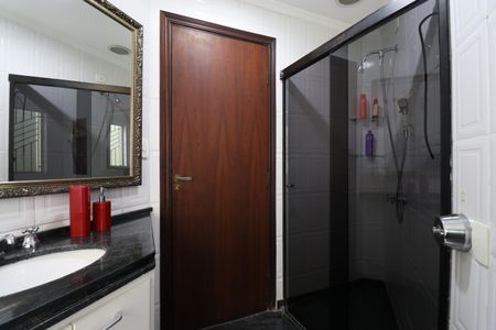 Casa à venda com 251m², 3 quartos e 3 vagasBanheiro da Suíte 3