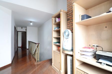 Casa à venda com 251m², 3 quartos e 3 vagasEscritório 