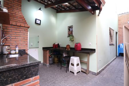 Casa à venda com 251m², 3 quartos e 3 vagasChurrasqueira