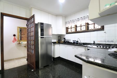 Casa à venda com 251m², 3 quartos e 3 vagasCozinha