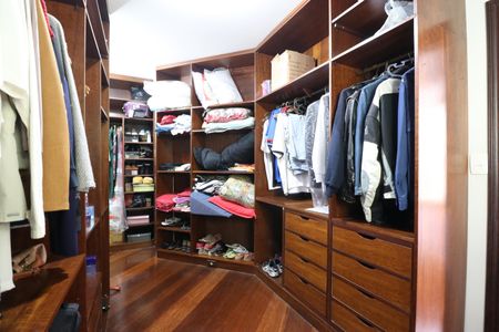 Casa à venda com 251m², 3 quartos e 3 vagasQuarto 2