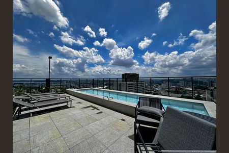Studio à venda com 30m², 0 quarto e sem vagaPiscina