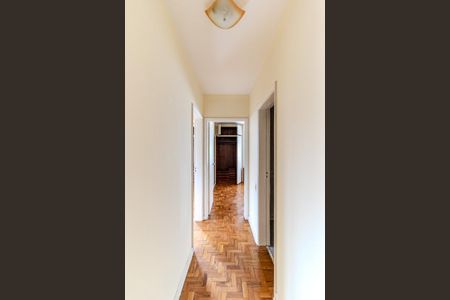 Corredor de apartamento para alugar com 3 quartos, 120m² em Higienópolis, São Paulo