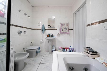 Casa à venda com 262m², 6 quartos e 2 vagasSuíte